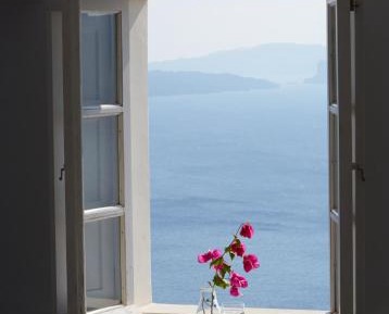Deluxe Suite with Hot Tub and Caldera View