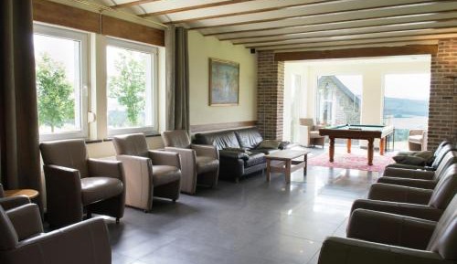 Seven-Bedroom Holiday Home