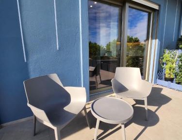 Studio with Terrace