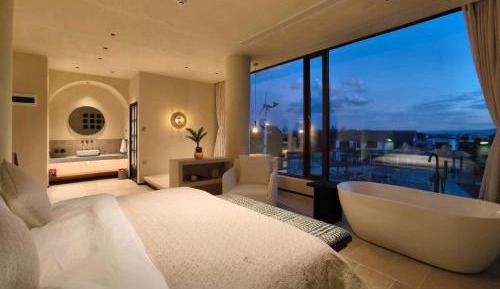 Deluxe Double Room with Bath