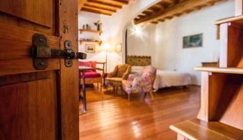 Apartment with Garden View