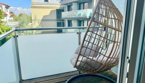 Four-Bedroom Apartment with Balcony 