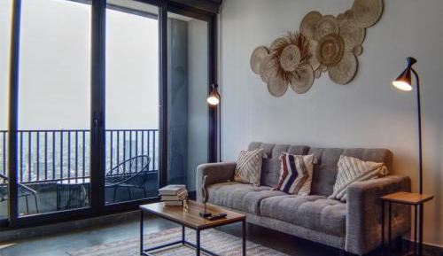 Two-Bedroom Deluxe Apartment with Balcony