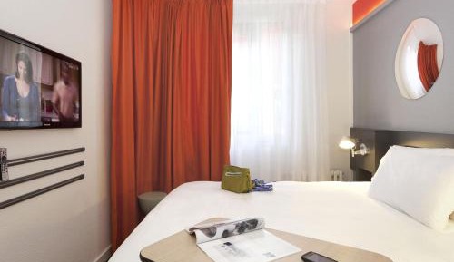 Standard Room with 1 Double Bed
