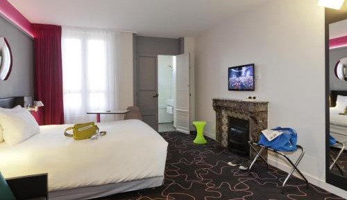 Standard Family Suite with One Double Bed and Sofa