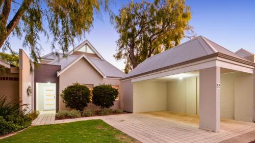Three-Bedroom Townhouse