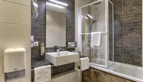 Classic Triple Room with Spa Access