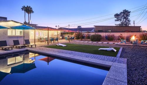 Five-Bedroom Holiday Home