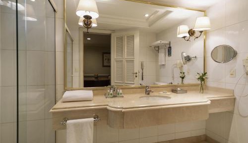 Junior Suite with Park View