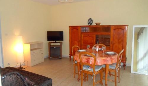 Apartment (4 Adults)