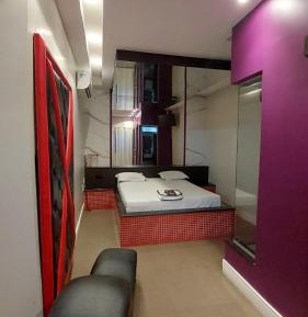 Deluxe Suite with Spa Bath