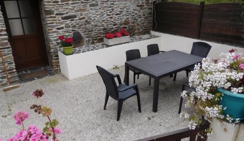 Two- Bedroom Holiday Home (5 Adults) Gîte Vert