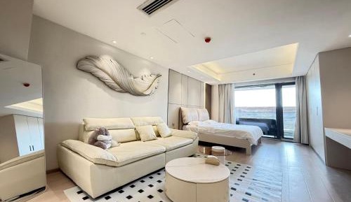 One-Bedroom Apartment with Terrace