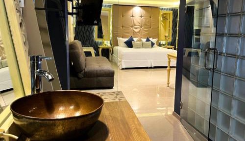 Superior Deluxe Double or Twin Room 