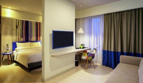 Family Queen Suite with Sofa Bed