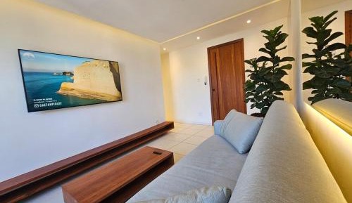 One-Bedroom Apartment with View