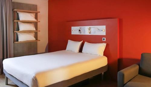 Family Room with One Double Bed and Two Pull-Out Beds