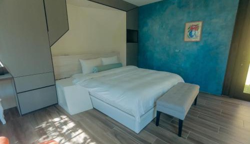 King Room with Garden View