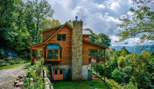 Three-Bedroom Vacation Home 