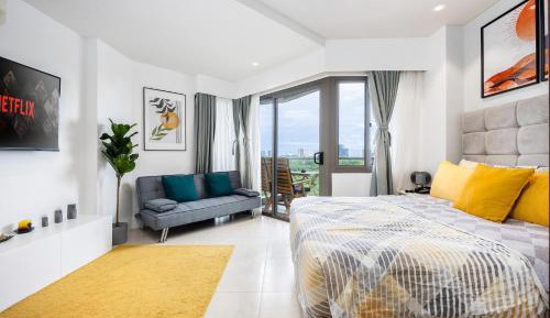 Studio with Balcony