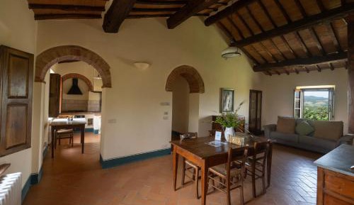 Deluxe Two-Bedroom Apartment with Garden View