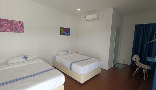 Twin Room with Balcony