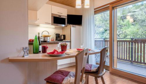 Superior One-Bedroom Apartment with Balcony