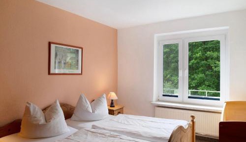 Two-Bedroom Deluxe Apartment with Garden View