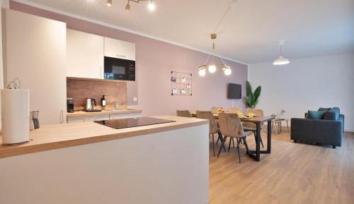 Two-Bedroom Deluxe Apartment with Balcony