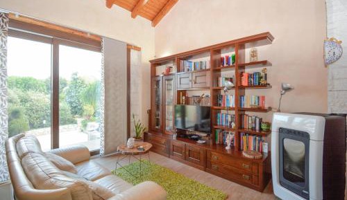 Five-Bedroom Holiday Home