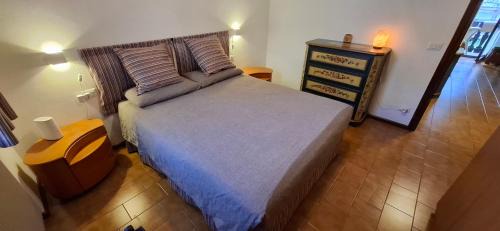 One-Bedroom Apartment with Balcony and Mountain View  