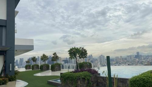 Apartment with City View