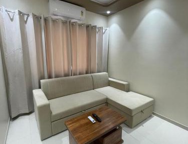 Deluxe One-Bedroom Apartment