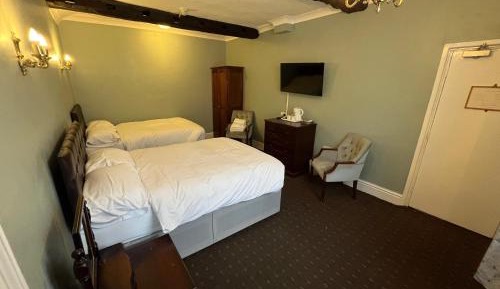 Classic Quadruple Room