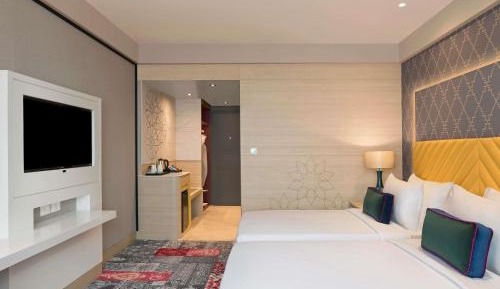 Superior Twin Room with 15% discount on food and beverage, spa and laundry | 1+1 IMFL Happy Hours from 6 to 8 pm