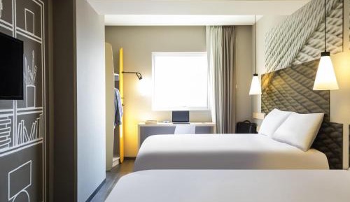 Standard Room with Twin Double Beds