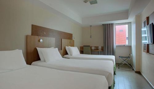 Standard Room With Three Single Beds