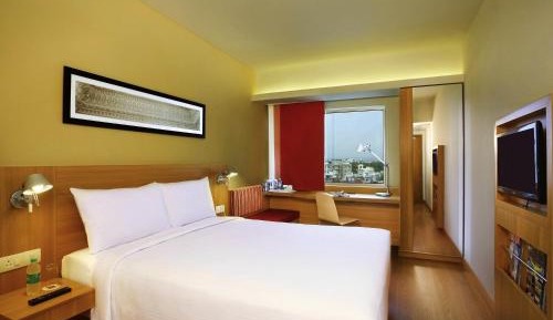 Standard Queen Room With Extra Benefits