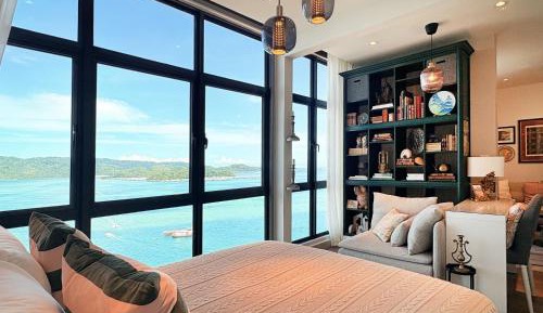 One-Bedroom Apartment with Balcony and Sea View
