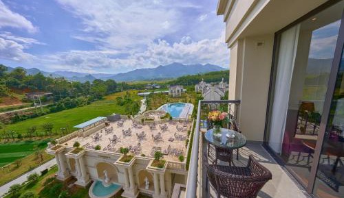 Twin Room with Balcony