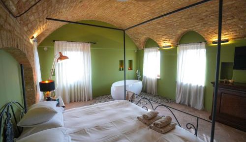 Suite with City View