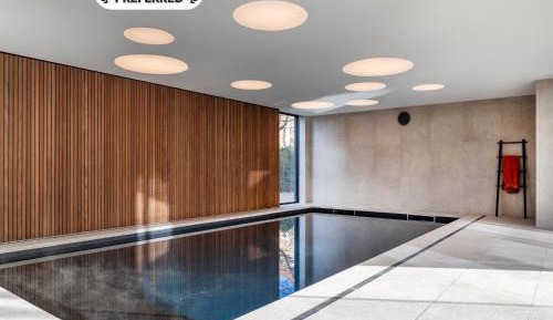 Seven-Bedroom Holiday Home