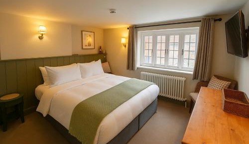 Double or Twin Room with Private Bathroom