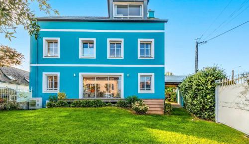 Villa with Sea View