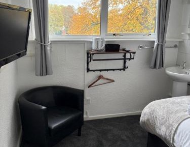 Single Room with Shared Bathroom