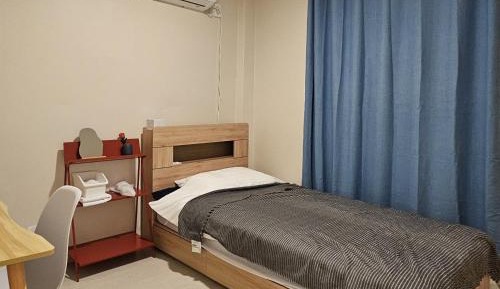 Small Twin Room