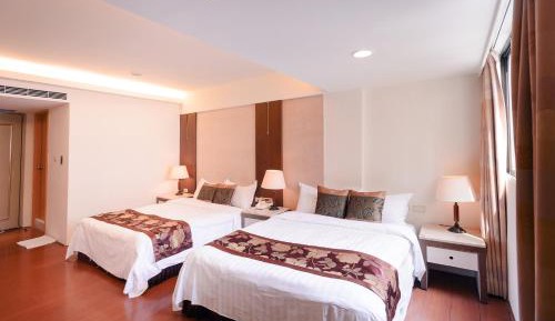 Family Room (4 Adults)