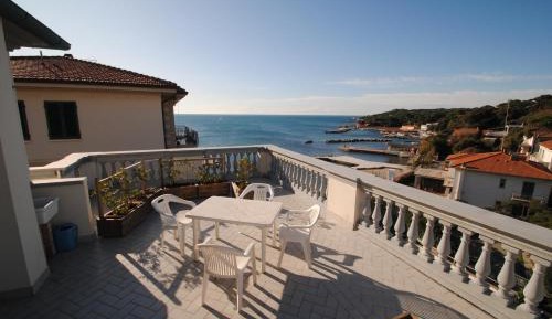 One-Bedroom Apartment (4 Adults)