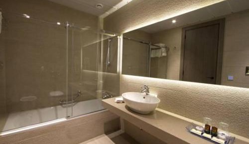 Suite with Pool View