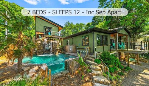 Three-Bedroom Vacation Home 